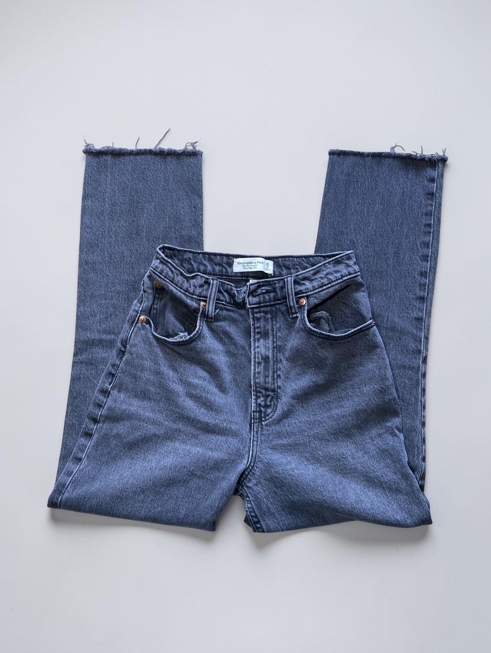 Abercrombie Women Jeans 26 2R Curve Love Ultra High Rise 90s Straight Gray